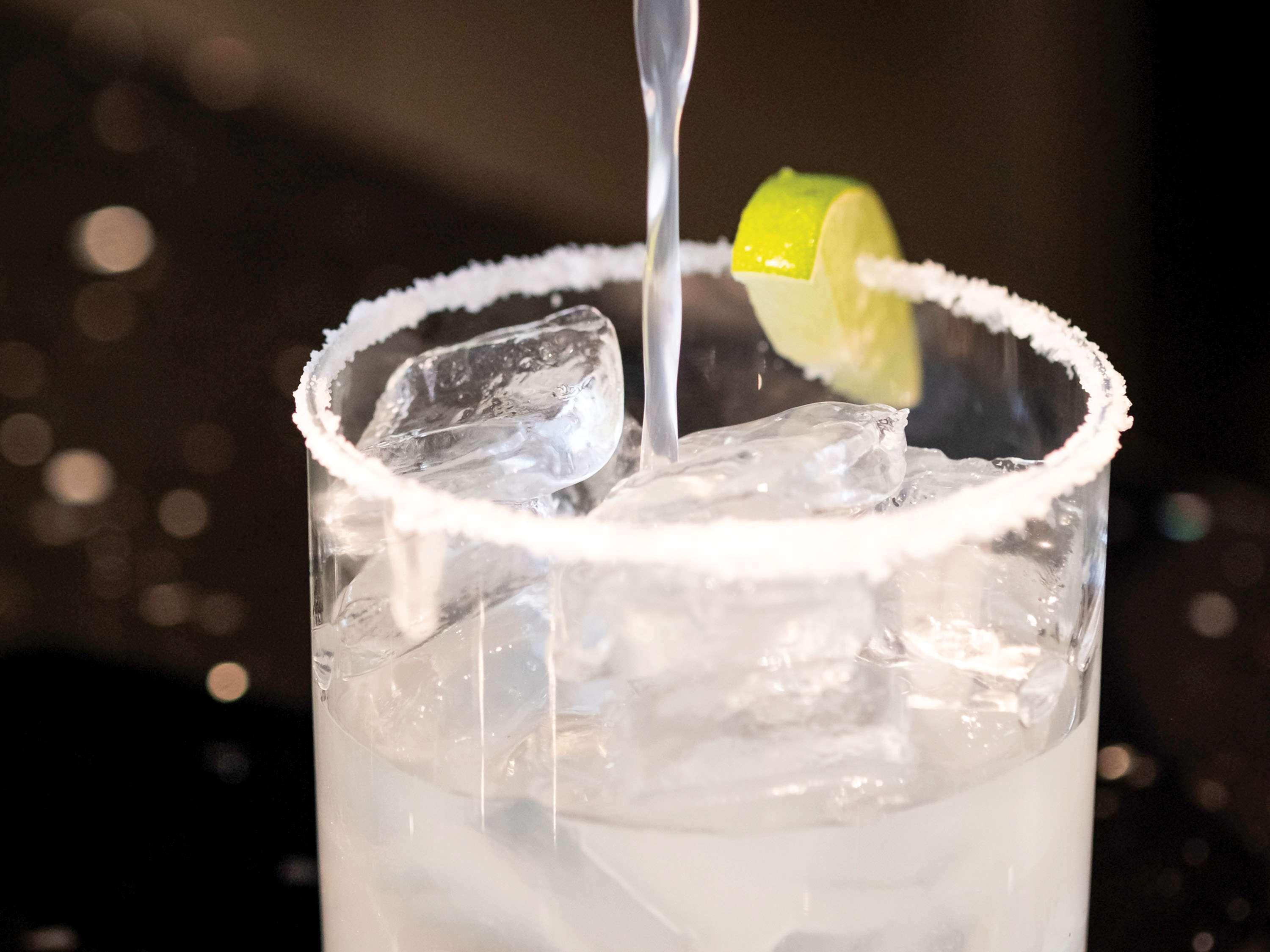 Готель Sofitel Chicago Magnificent Mile Екстер'єр фото A margarita