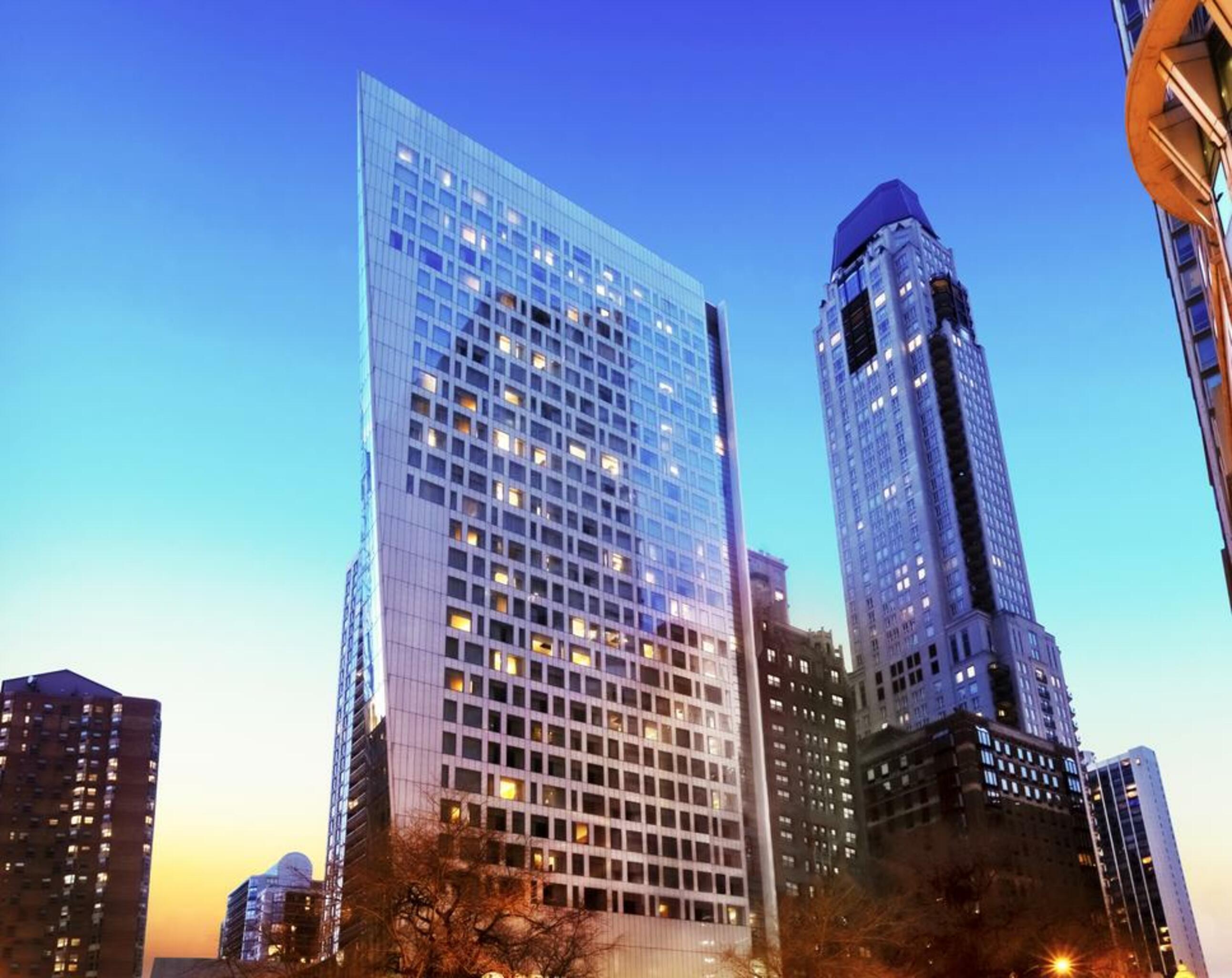 Готель Sofitel Chicago Magnificent Mile Екстер'єр фото The Standard East Village
