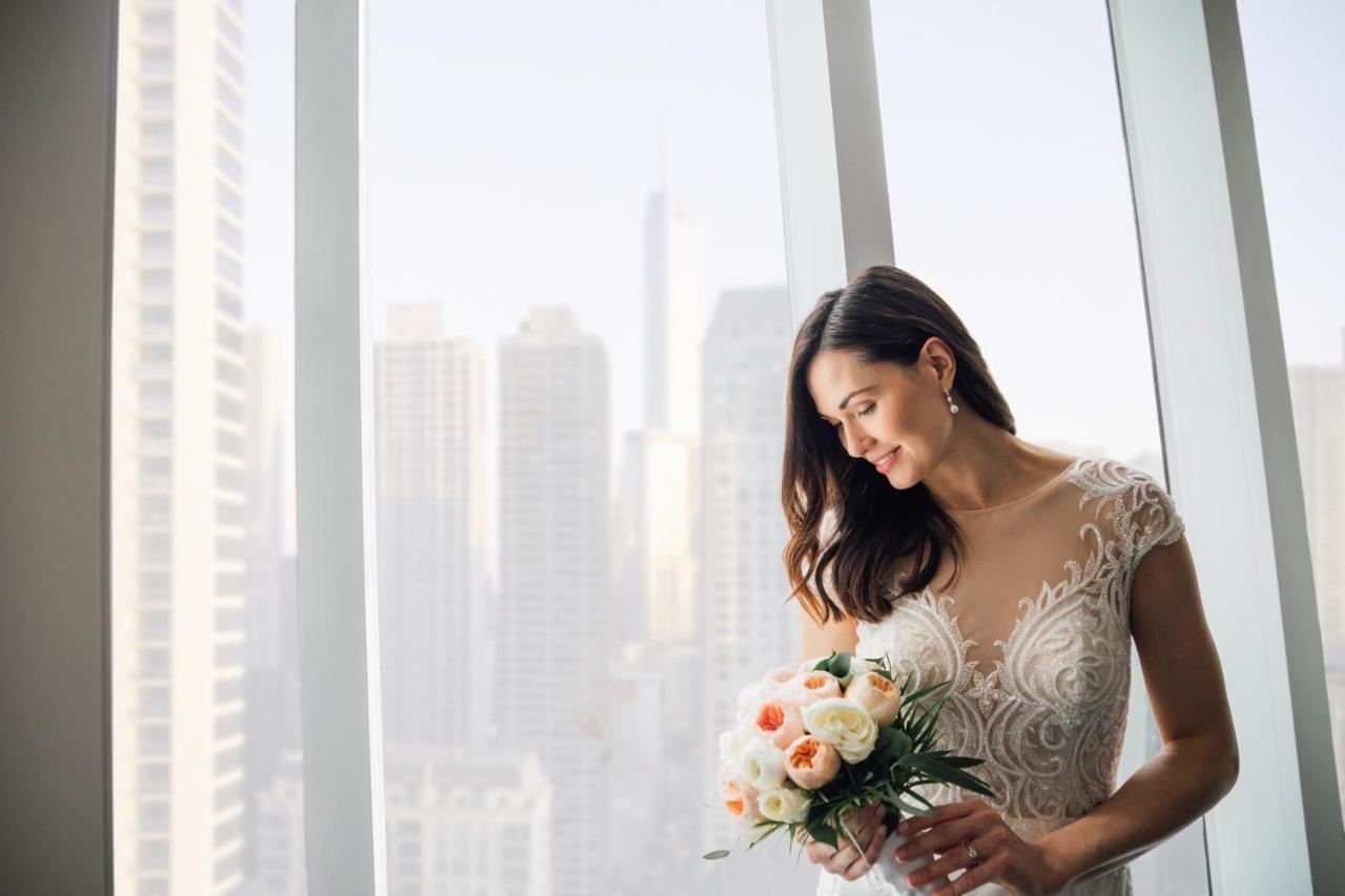 Готель Sofitel Chicago Magnificent Mile Екстер'єр фото Wedding at One World Trade Center