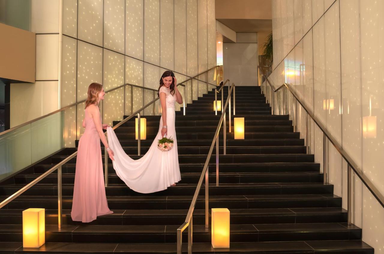Готель Sofitel Chicago Magnificent Mile Екстер'єр фото Wedding at the hotel